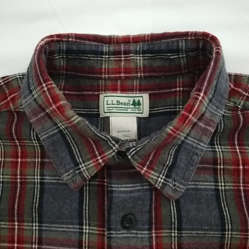 L.L. Bean Men's Red and Green Plaid Flannel Shirt Size Large